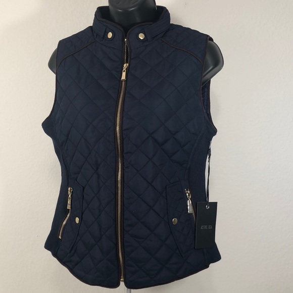 Active USA Navy Quilted Vest women size Small New - Picture 7 of 12